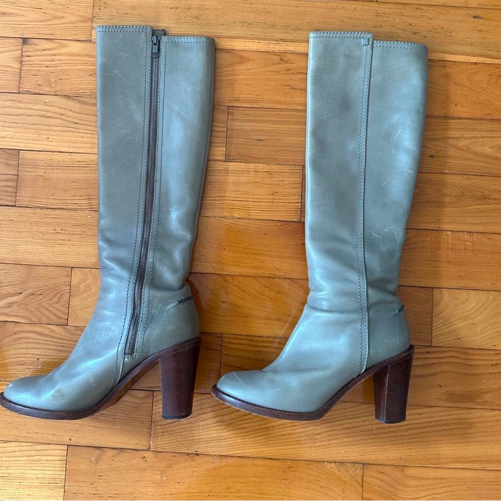 Veronique Branquinho grey boots size 40 leather